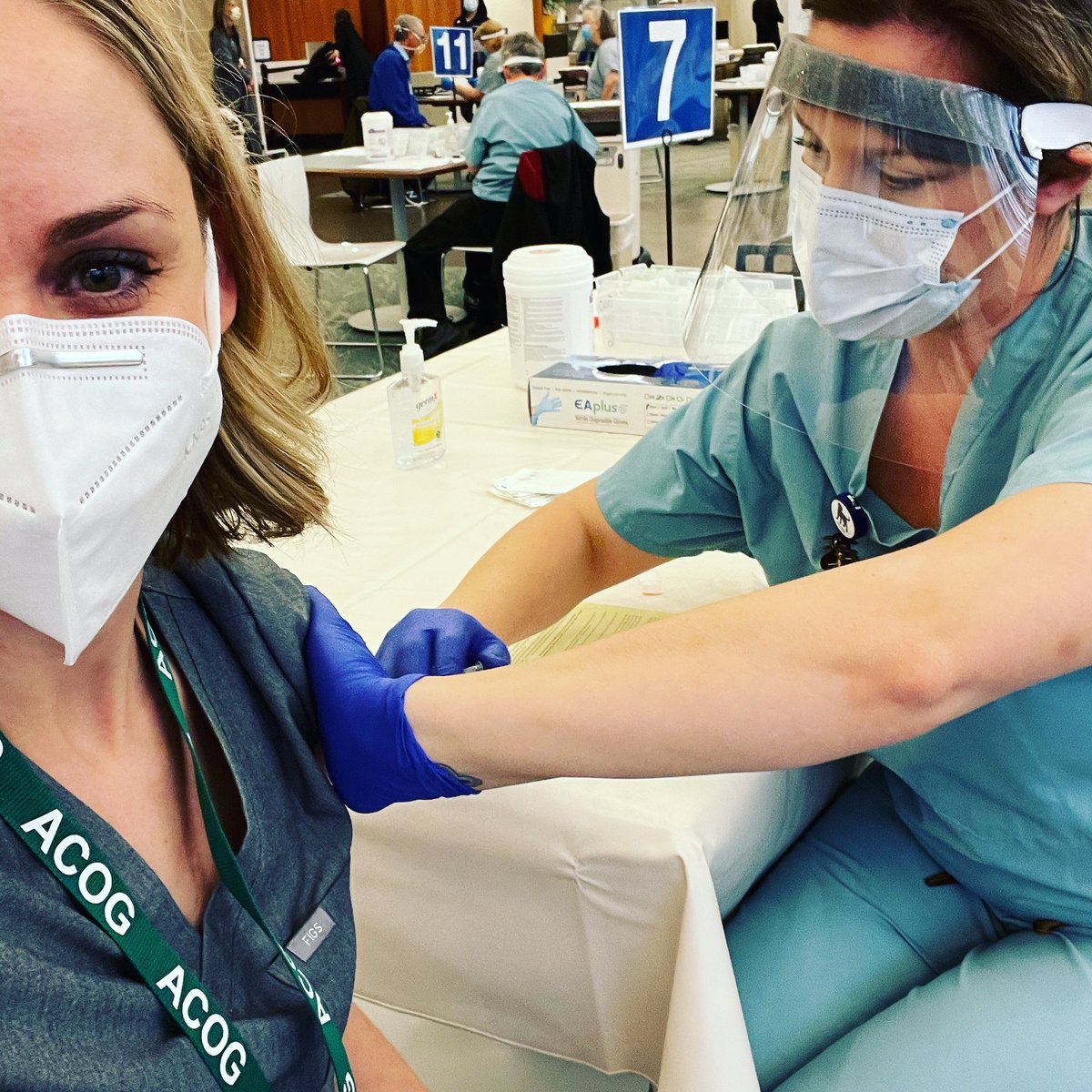 RachelKCaseyMD's tweet photo. There’s a light at the end of this very dark tunnel. This is our way out! #CovidVaccine #ACOGfightsCOVID https://t.co/fgYqLVMbui