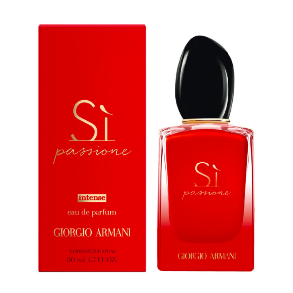 davelackie's tweet photo. I'm giving away Armani's Si Passione Intense eau de parfum, a rich floriental for her with notes of pear, rose, vanilla &amp; cedar. To enter, follow @davelackie &amp; RT https://t.co/nqrvIrhcKR