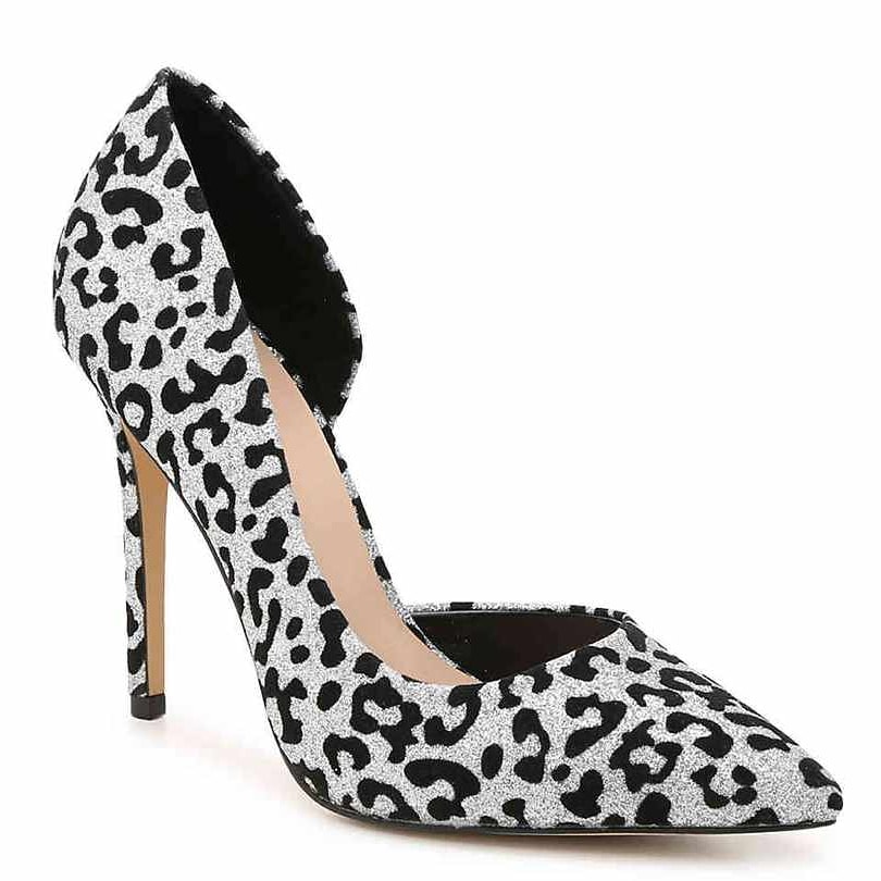 Princess5758's tweet image. Beauty ur feet.pls retweet