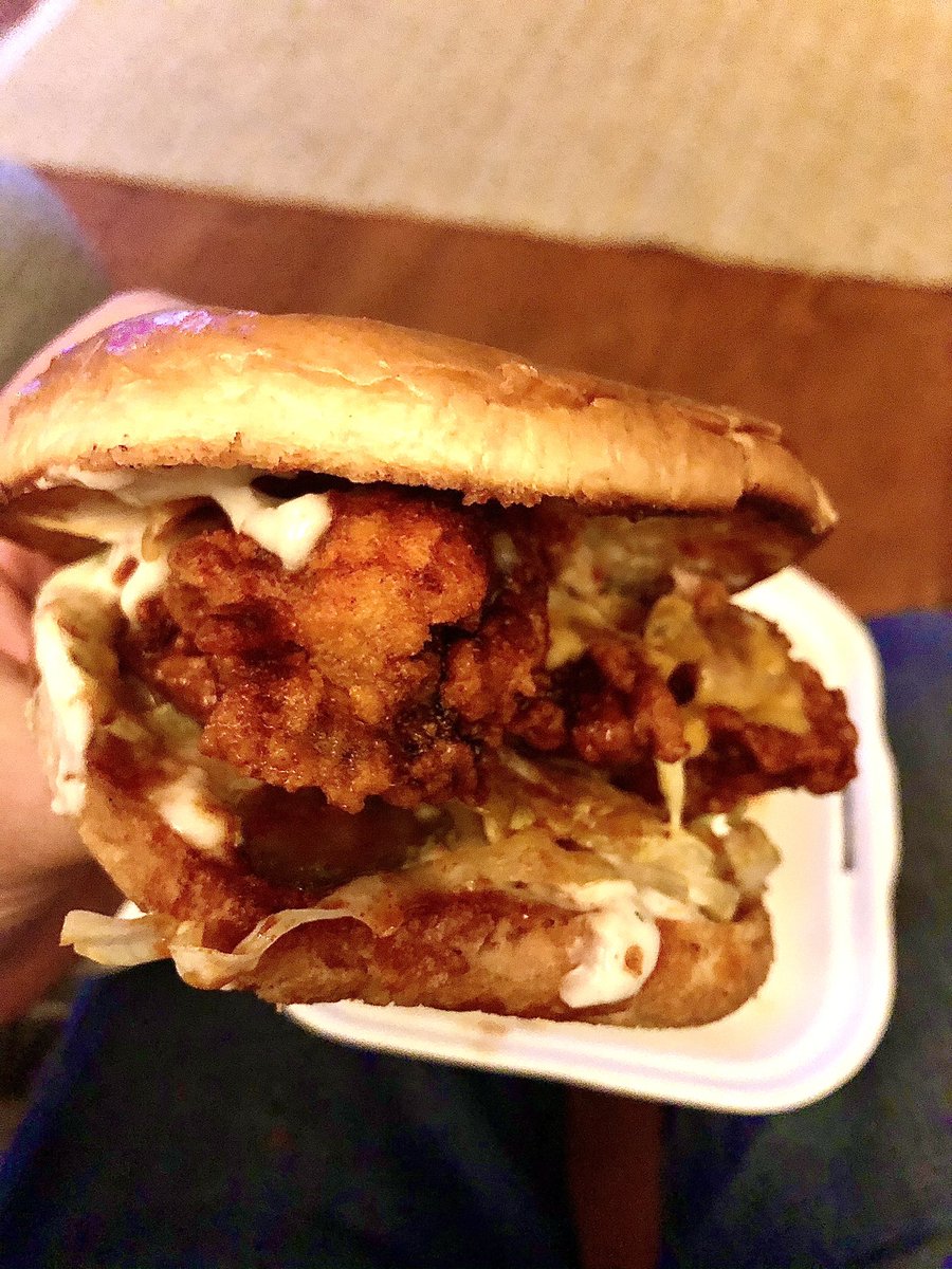 Garlic sando from @Hotchixbham. I make excellent decisions when I’ve drank a lot of rum. And whisky. And gin.