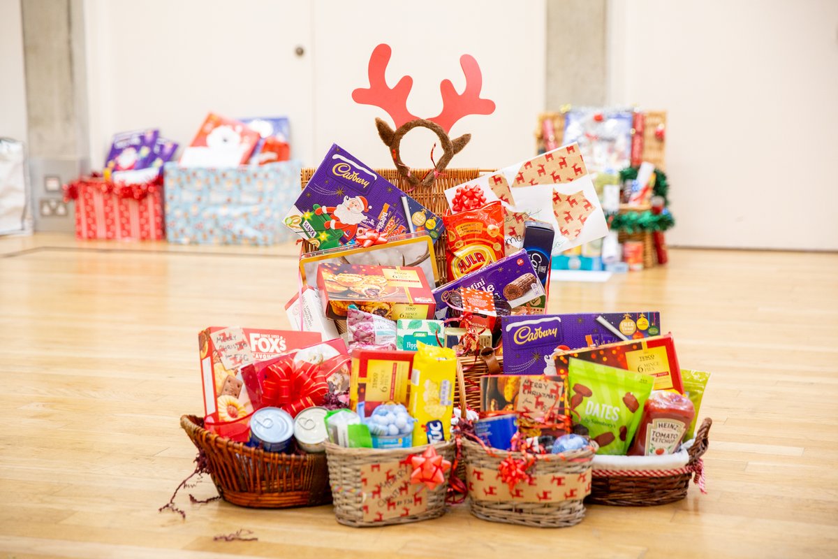 RCWestminster's tweet image. Students @stbenedicts School in Ealing have donated over 50 Christmas hampers to @EalingFoodbank.

The hampers, which include seasonal treats as well as essential items, were collected and assembled by pupils from Year 7 to the Sixth Form.

Read more: bit.ly/3my8GvU