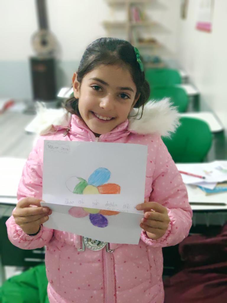 illhansennews's tweet photo. Yapılan yardımlar Ağrı’nın Eleşkirt ilçesindeki Yığıntaş ilkokulu öğrencilerine ulaştırıldı. Bu güzel çocuklara ulaşmamızı sağlayan @koyokullariyard kurumuna çok teşekkür ederiz. Sizler de onlardan desteklerinizi lütfen esirgemeyin. 🎈

@illhansen | #İlhanŞen https://t.co/BXBz0c9fKN