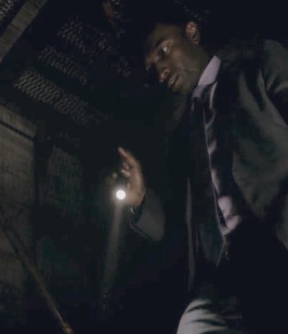 beloff_l's tweet photo. Friday and the weekend is here!
Time to begin the next season of @BoschAmazon on @PrimeVideo.
The masterful fourth season is
based on the thrilling novels:
#AngelsFlight and #9Dragons
by @Connellybooks 📚
@welliver_titus @JamieHector https://t.co/TgseYtzI27