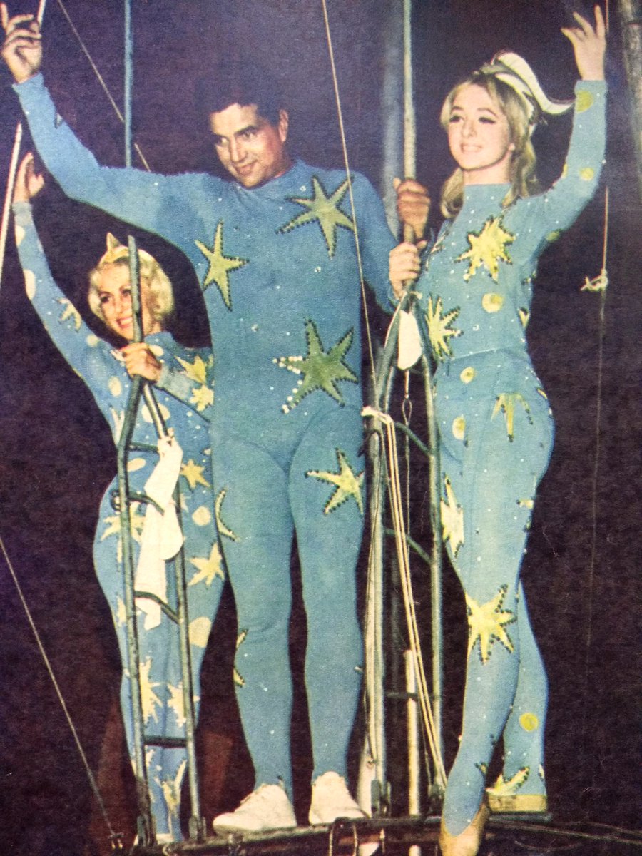 sowika71's tweet photo. #50YearsOfMeraNaamJoker #18Dec1970

#Dhamendra and #KseniyaRyabinkina 

#RajKapoor #BollywoodFlashback

@aapkadharam https://t.co/D3bkI1o6qW