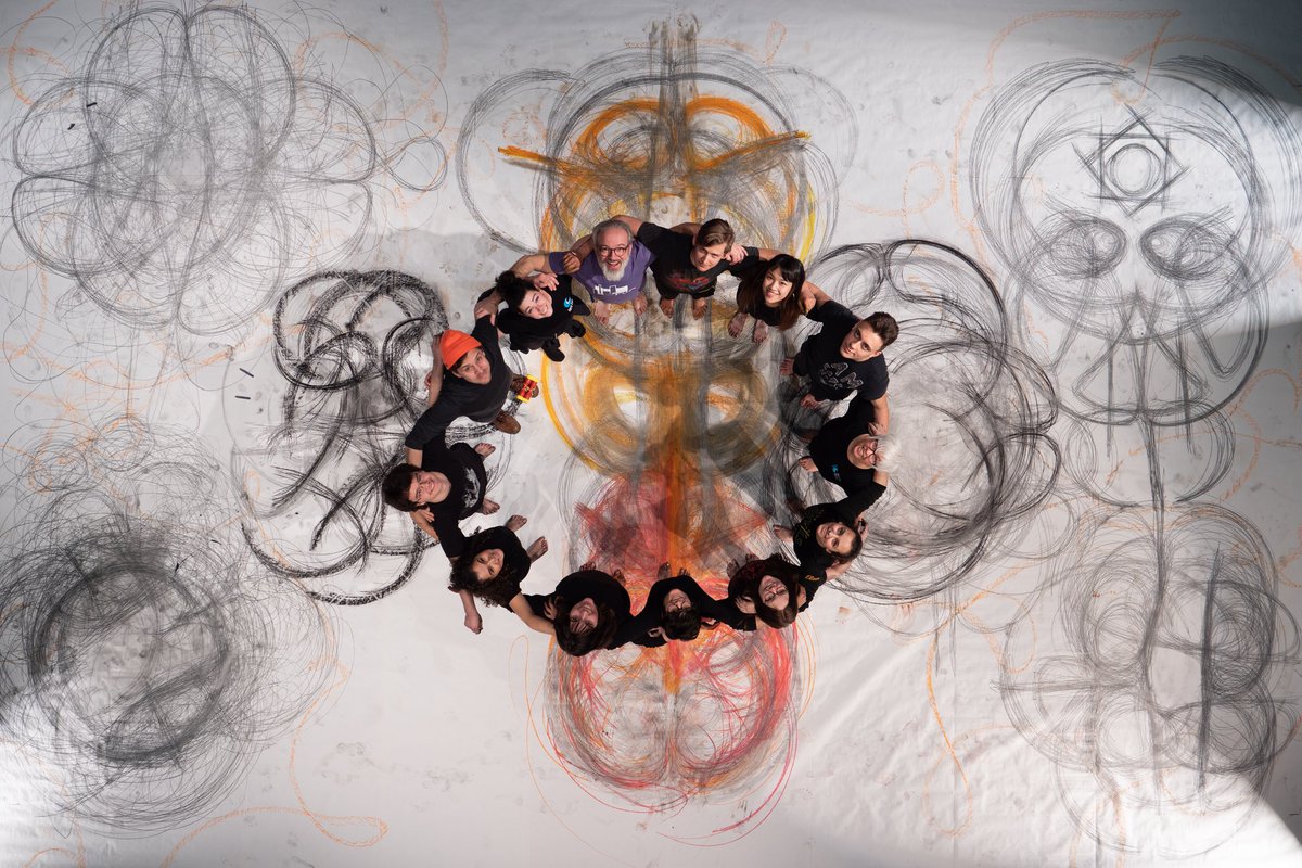 Petit saut en 2019 au coeur du projet de création collective 'Dessin/Danse' en collaboration avec les élèves de 12e année et l'enseignant en arts visuels Daniel Côté du Programme spécialisé en arts de l'École secondaire Béatrice-Desloges. 

Photo : Danick Gratton