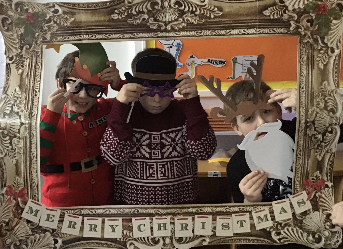 MrBanks_CPS's tweet photo. Christmas fun in 6B today! https://t.co/DFlnHyXlnB