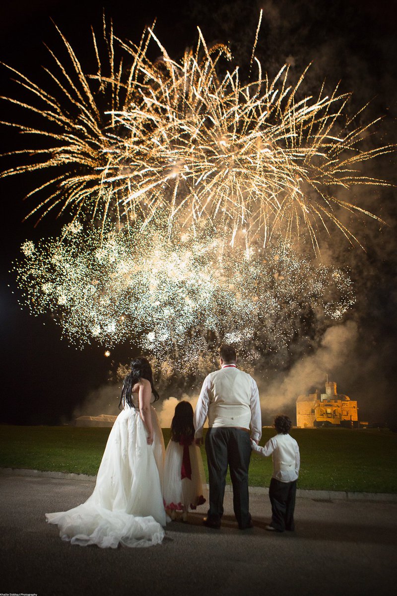 Happy New Year!
We can't wait to help our wonderful couples celebrate their happy day in 2021. 

📷 Khalile Siddiqui Photography

#happynewyear #2021 #weddings
