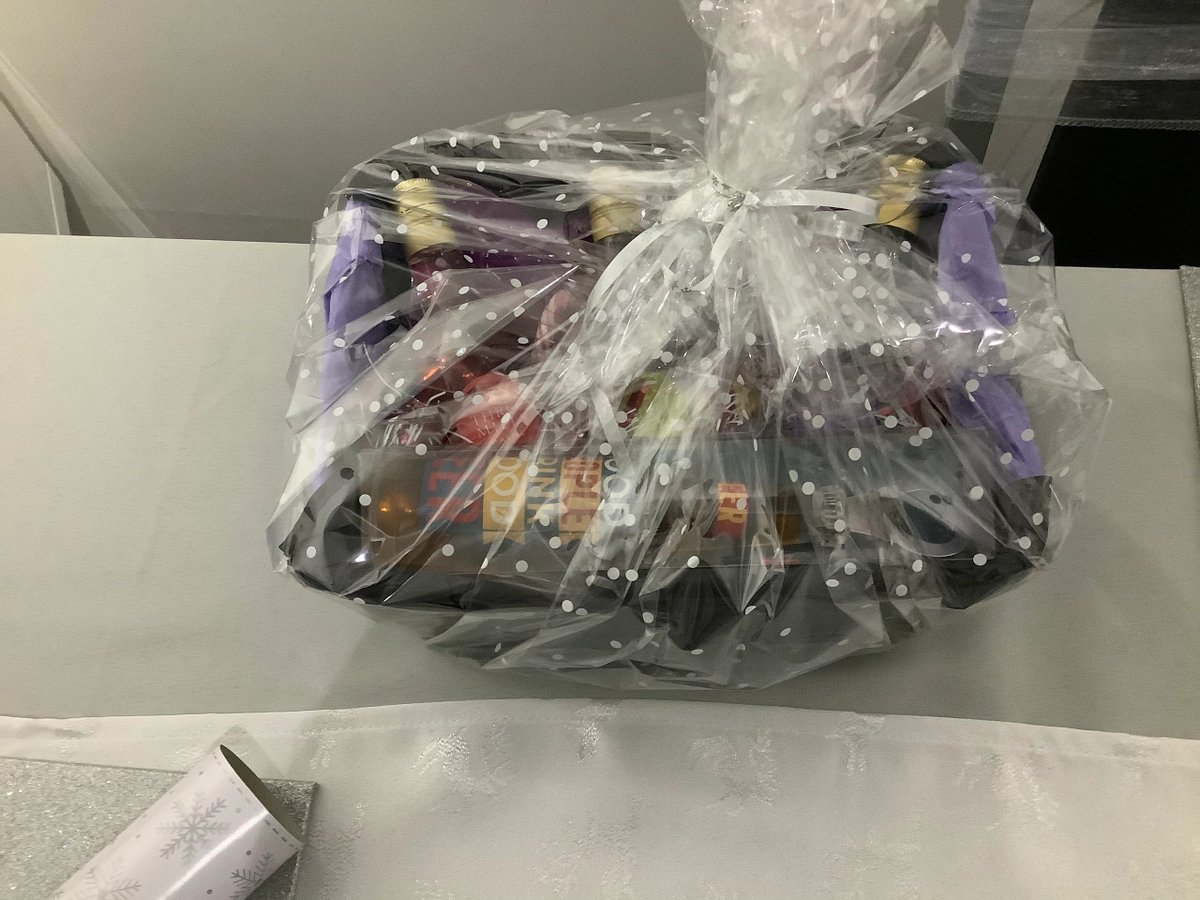 CDFamilyCare's tweet photo. 12 Days Of Christmas Raffle 

Tonight we have another wine hamper Red White Or Rose choice is yours.

Good Luck 

💜 https://t.co/oCt2RgfVp7