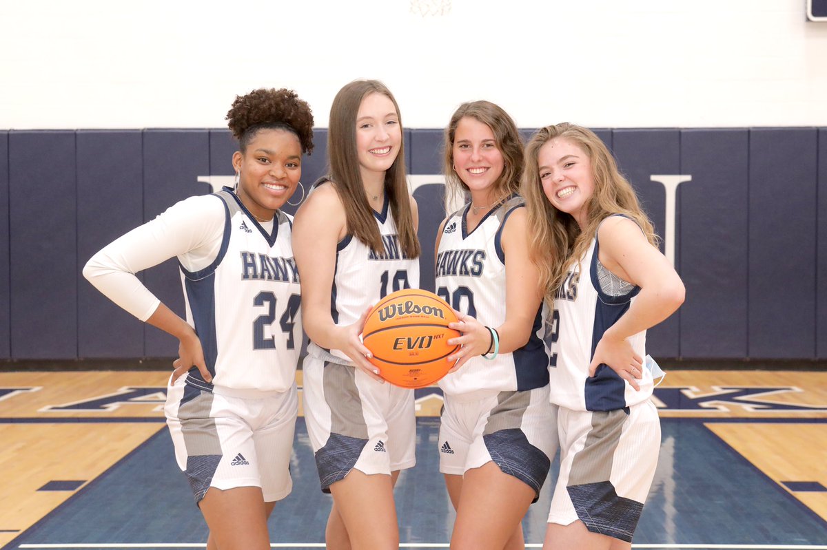 SENIOR NIGHT!!
The Hawks host <a href="/daathletics/">Durham Academy Athletics</a> at 5:00, but first we celebrate these four seniors at 4:45! 

Watch on the Charlotte Latin Athletics channel on YouTube:

youtube.com/channel/UCg6cS…

<a href="/CLS_Hawks_Gball/">Charlotte Latin Girls Basketball</a> #GoHawks
#TogetherWeSoar