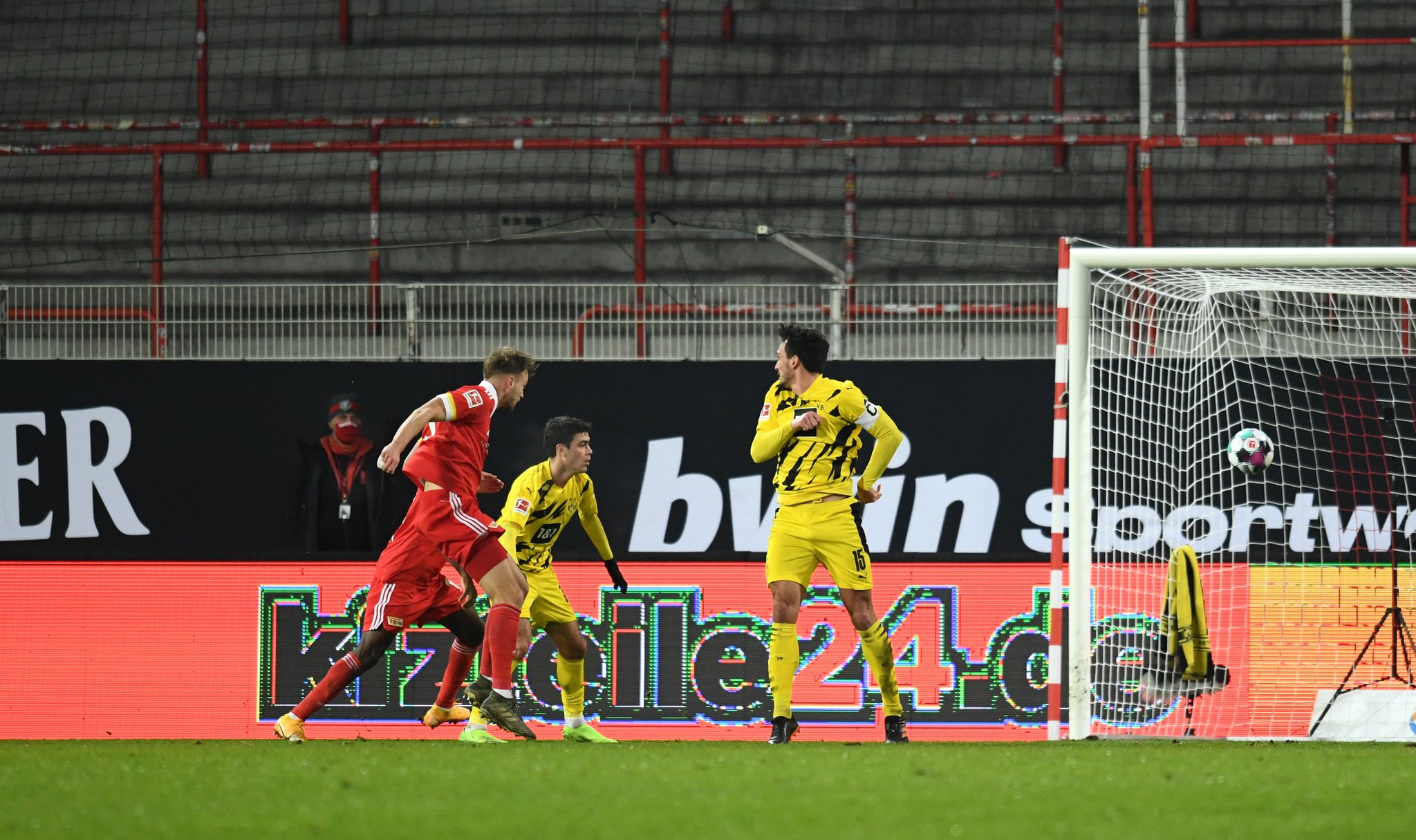 ট ইট র サッカーキング 試合結果 ウニオン ムココ初得点のドルトムント下し暫定5位浮上 遠藤渓太は途中出場 T Co Hftu4zi1dl 編集部より 遠藤渓太 が所属する ウニオン ベルリン が ドルトムント を2得点で下しました ユスファ