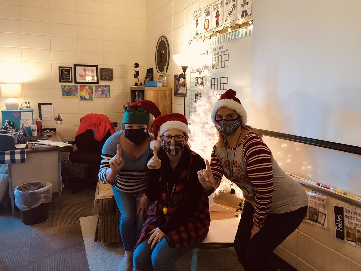 jrussell106's tweet photo. Team Mulan #1kthanks 🖤💛🐯💛🖤@RichmondHillMS https://t.co/uSgv6xVQgt