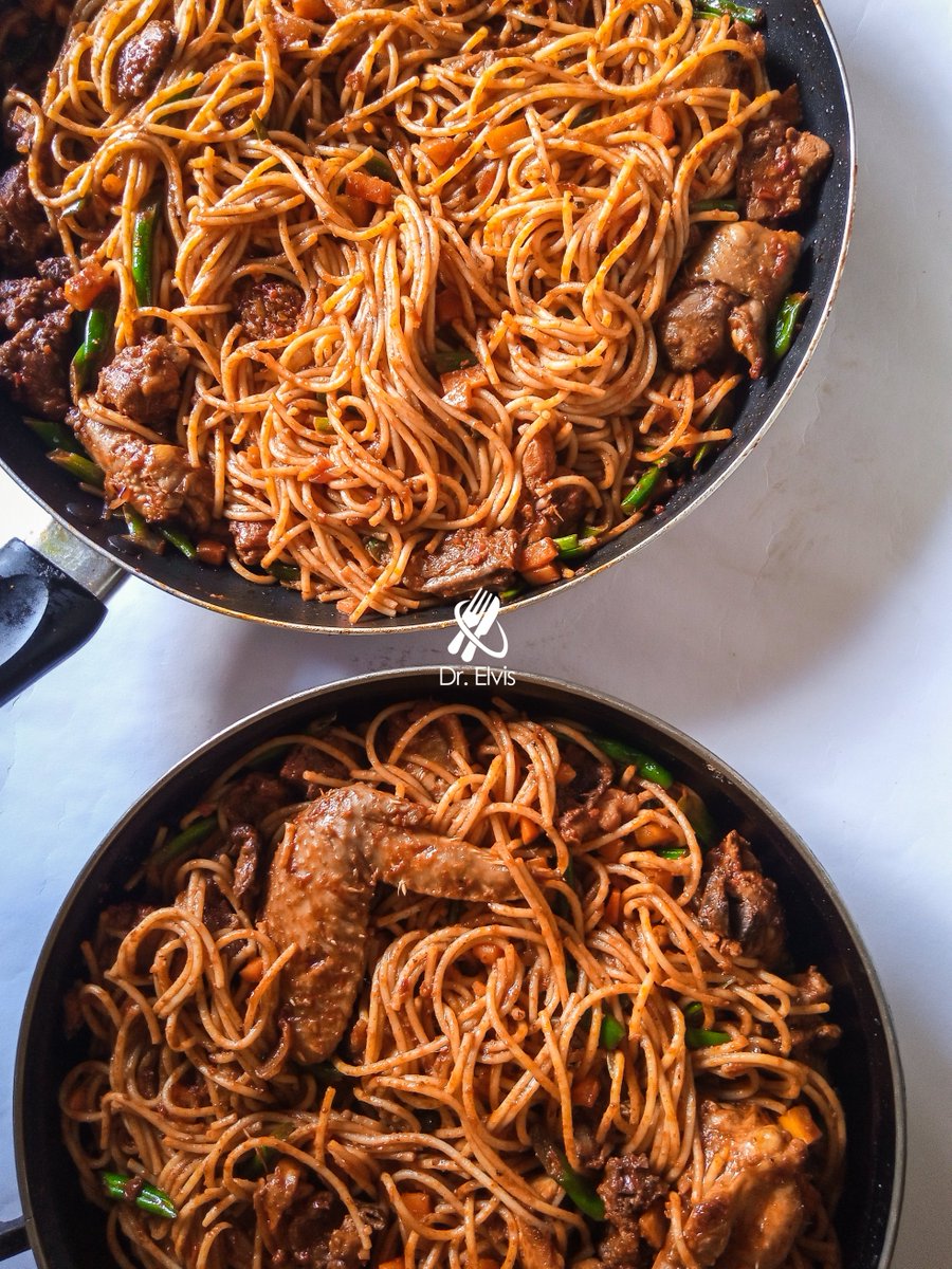 chefdrelvis's tweet photo. I'm not the enemy; I'm just here to tell you to stop cooking basic if you really want to cook, do it right. 

"Your Pasta was soggy that's why we turned it down during our last visit. Maybe next time order take outs."

- concerned family and friends https://t.co/gHRHMGrvWD