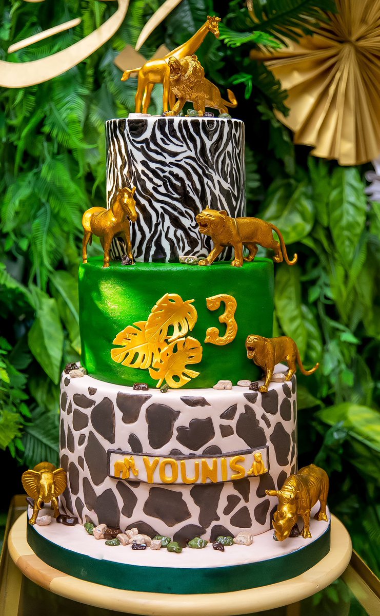 TamaraSweetBite's tweet photo. Hand painted Safari themed cake
#safaricake #safarithemecake #handpainted #cake #animalprint #zebra #giraffe #deserttable #wildlife #jungel #zoo
#كيك #سفاري #سفاري_كيك #رسم #مصر #القاهرة #أعياد_ميلاد https://t.co/6hZYbfdR9u