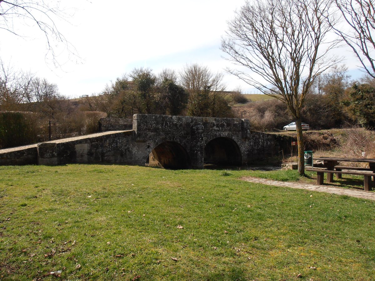 PatrimonioAlava's tweet photo. #Zalduondo. El puente de #Txaroste sobre el #Uiar que se encuentra en el camino a #Mendixur data de mediados del siglo XVIII. Sin embargo, es muy probable que sustituya a otro anterior. #Álava
Foto: @i_euskadi https://t.co/SDSpGR0tGt