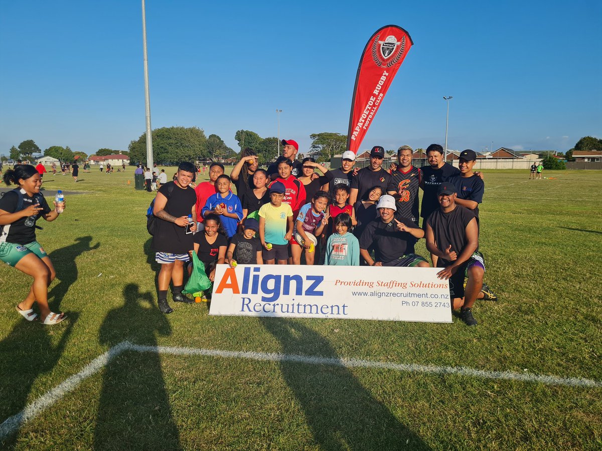 JIP2EZY's tweet photo. Work done for 2020. Finished off our senior social tag module finishing last night. 32 teams ππΎ Highlight was the Mens Over 40s grade. Awesome to see these guys keeping active and Big @Ali_Nina_AOKnz running with the ball like its a golf ball throwing crazy off loads ππΎ #FaMan https://t.co/pAn9YOJjP3