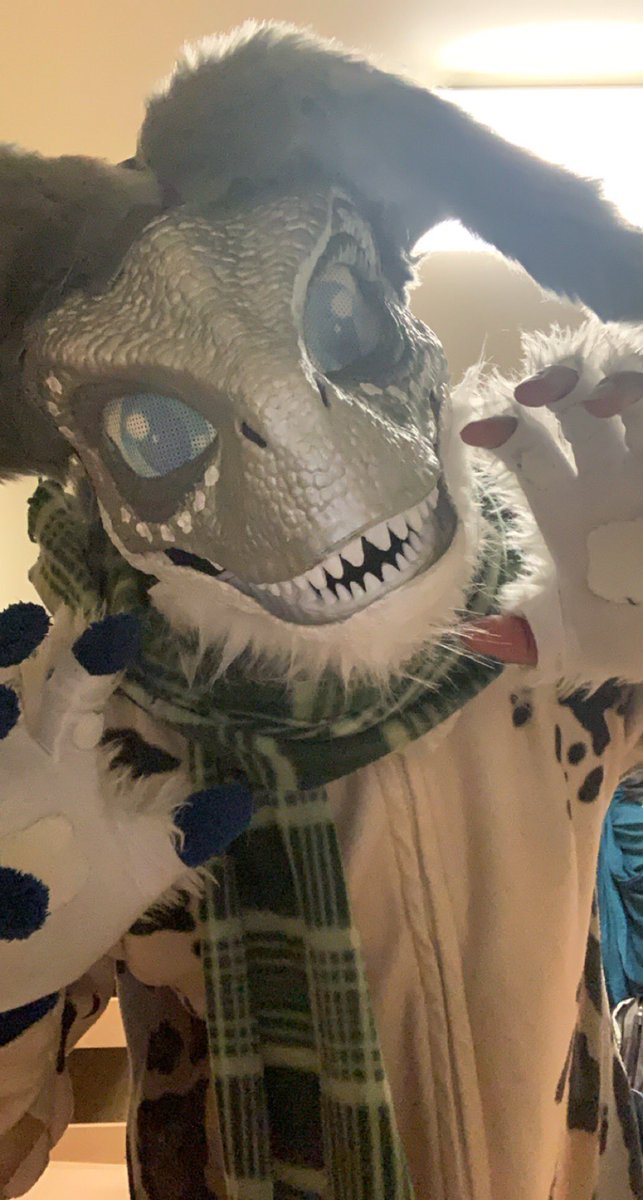  #FursuitFriday Raptor Tommy 3.0 is complete from the front! Still need to work on the back but I’m happy with how he came out so far. Prepare for more chaos to ensue!! 