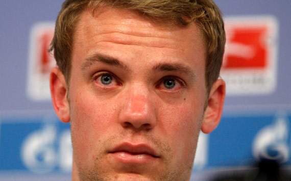 your own family, as well as other fans”At 25 he was already made captain of Schalke, and he admits it was a tough decision, almost fighting back tears in a press conference.“It was not an easy decision; I needed time to make it” Neuer said, holding back tears.