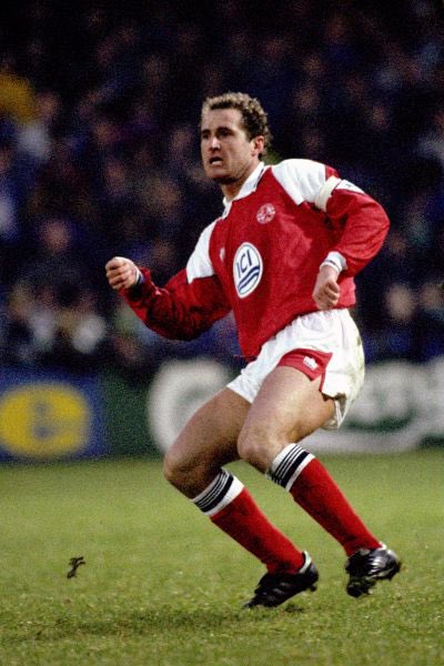 robertmdaws's tweet photo. #MarkProctor began his career with Middlesbrough F.C making his debut in 1978. He joined Nottingham Forest in 1981 @Boro https://t.co/6DLFvK5OD5