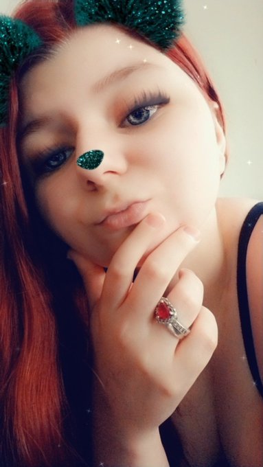 Pornhub deleted a lot of videos, but not mineeeee 😘🥰👅😋 Come visit my page anytime, I have plenty of videos