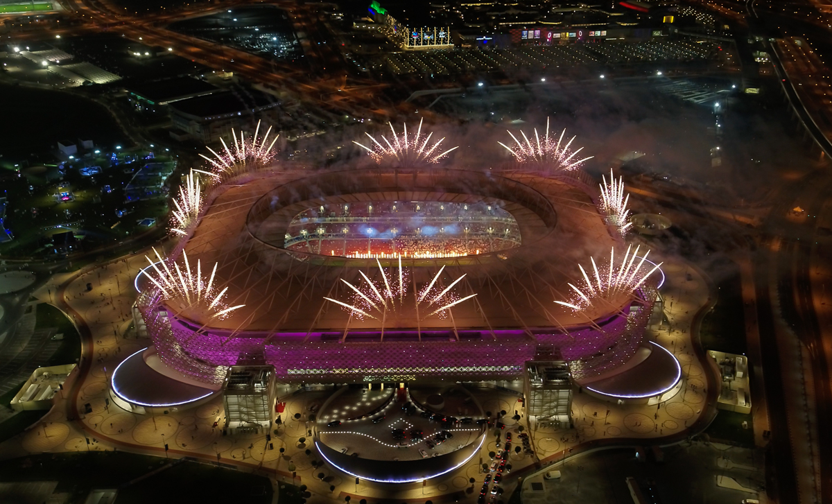 roadtoqatar's tweet photo. أضاء استاد أحمد بن علي سماء الريان في ليلة الإعلان عن جاهزيته للترحيب بالجميع خلال كأس العالم FIFA قطر ٢٠٢٢™
#قطر٢٠٢٢
#استاد_أحمد_بن_علي https://t.co/Z49ku3pwW4
