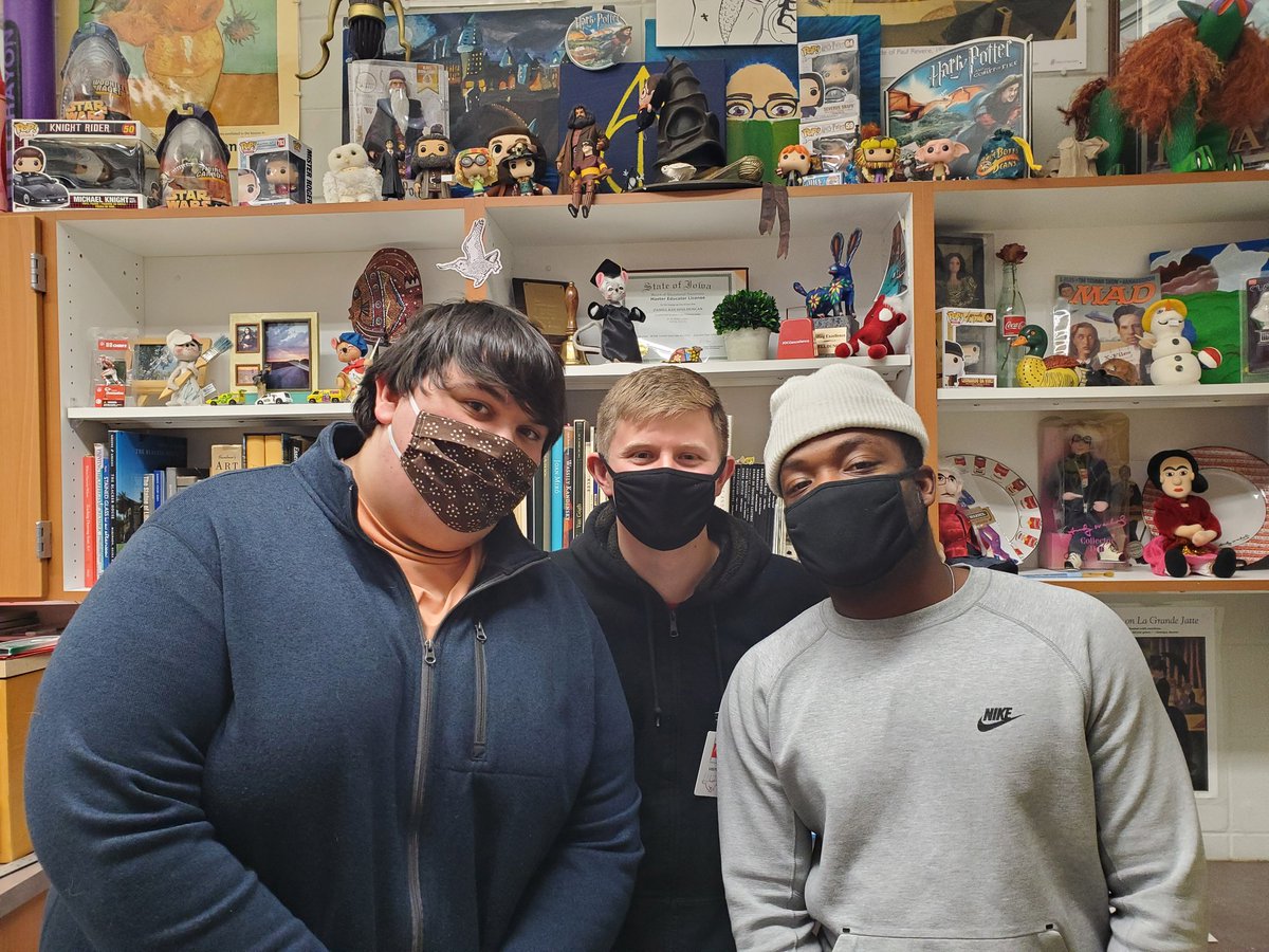 ArtDcg's tweet photo. Some awesome 2020 grads came back to paint their senior bricks in the art room! #dcgexcellence #DCGHS https://t.co/DVTgR8uFJi
