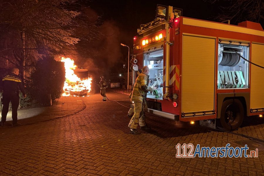 Camper verwoest door brand aan de Dahliastraat in #Amersfoort. 112Amersfoort.