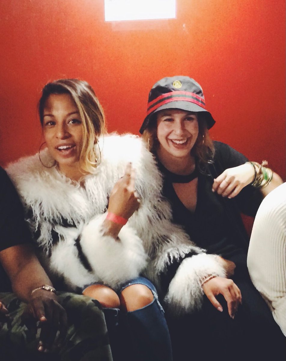 The latest episode: Turning Fear Into Fuel with <a href="/xo_JSMN/">Jasmine Solano</a> and host <a href="/j_mintys/">jacqueline mari</a> is up now on <a href="/anchor/">Jackie Westrick</a> anchor.fm/current-mood