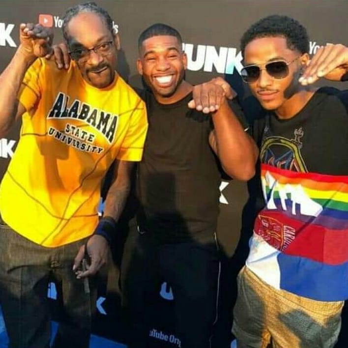 HBCUReunion's tweet photo. #FBF - Snoop Dogg representing HBCUs ... doing it for the culture! 

✊🏾 🙌🏾 👏🏾

#snoopdogg #doitfortheculture #alcornstatebraves #ncataggies #virginiastatetrojans #alabamastatehornets  #hbculove #imsohbcu #hbcuproud #hbcupride #hbcuculture #hbcumade #hbcupassion #hbcusmatter https://t.co/YhbjH8VS8G