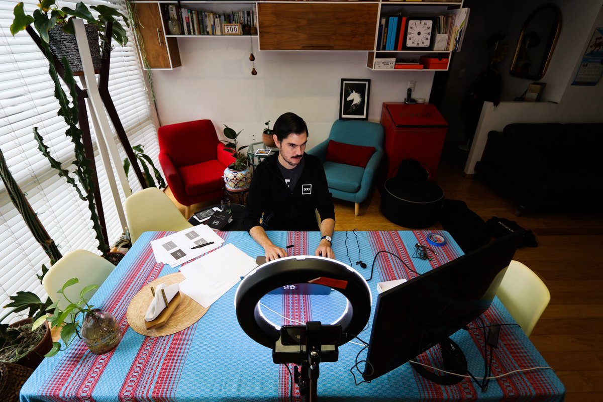 dfect's tweet photo. Esta semana estuve grabando un curso para @platzi !

Pronto lo vamos a anunciar! 

¿De qué creen que es el curso? https://t.co/XKUJKyBaVb