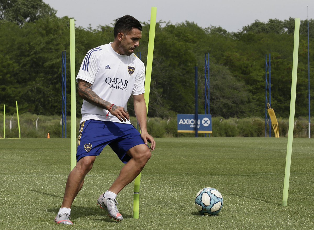 __CarlitosTevez's tweet photo. Concentrado para la final del miércoles 💪💪 #VAMOSBOCA https://t.co/2iZ8C6hLSl
