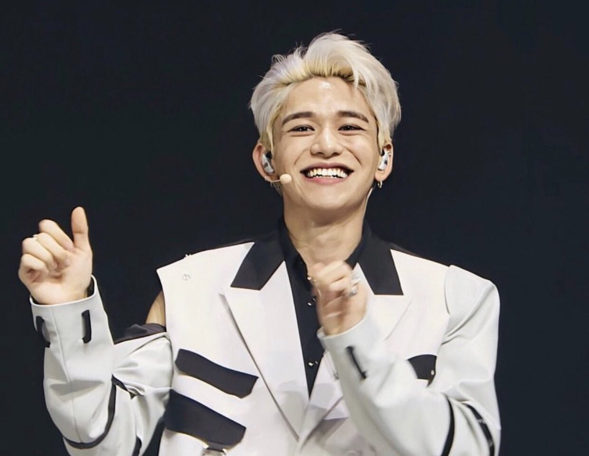 pics of lucas that you can literally feel his happiness through your phone screen: a thread