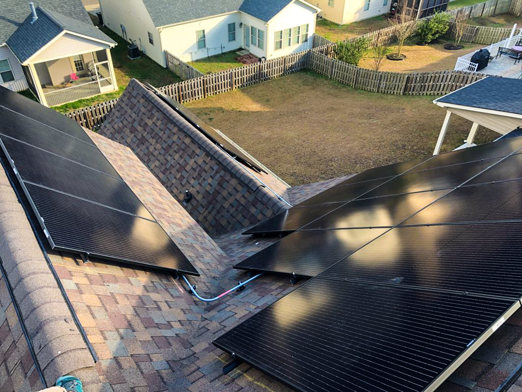 NCSolarNow's tweet photo. ๐Just checking in to say "Hey!" from a rooftop near you! Stay tuned for our update on holiday hours coming next week. ๐
#NCSolarNow #NCSolar #TGIF #NorthCarolina #solarpanel #solar #gosolar #solarenergy #sun #housegoals #greenmatters #gogreen #renewableenergy #cleanenergy https://t.co/m799LJhFAD
