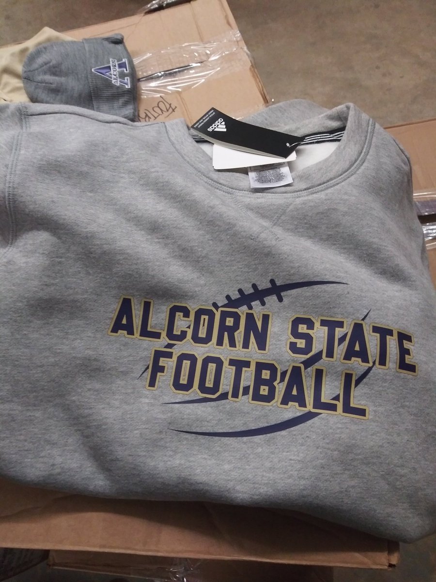 alcorn_eq's tweet photo. Had to make sure the coaches had something too @AlcornStateFB https://t.co/gQWeuxhcx5