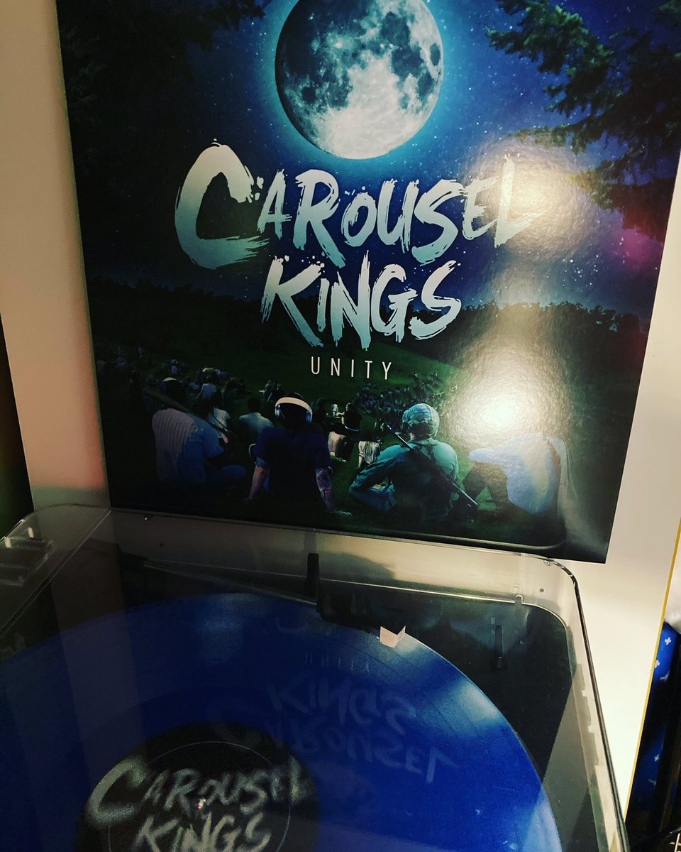 crslkngs's tweet photo. Friday night spin sessions ๐๐ป #unity on wax! Whatโs your favorite song from this album?!? ๐ https://t.co/uKtkNNRhuZ
#cirecords #carouselkings #poppunk #vinyligclub #nowspinning #crslkngs #flashbackfriday #everythingsblue๐ https://t.co/4RlU31sVrz