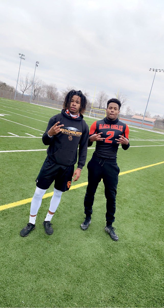RomeoDunham's tweet photo. Me &amp; lil bro got that work in Today 💪🏽 #Grindin @shyleik1 https://t.co/r3ZFOTx4H1