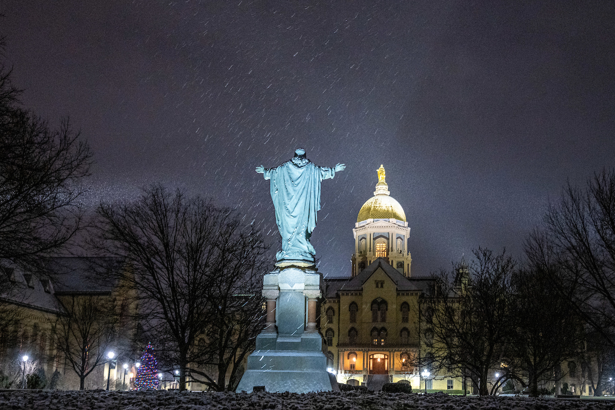 NotreDame's tweet image. As we enter 2021, we wish you blessings of health and happiness. 

Happy New Year! 🎉