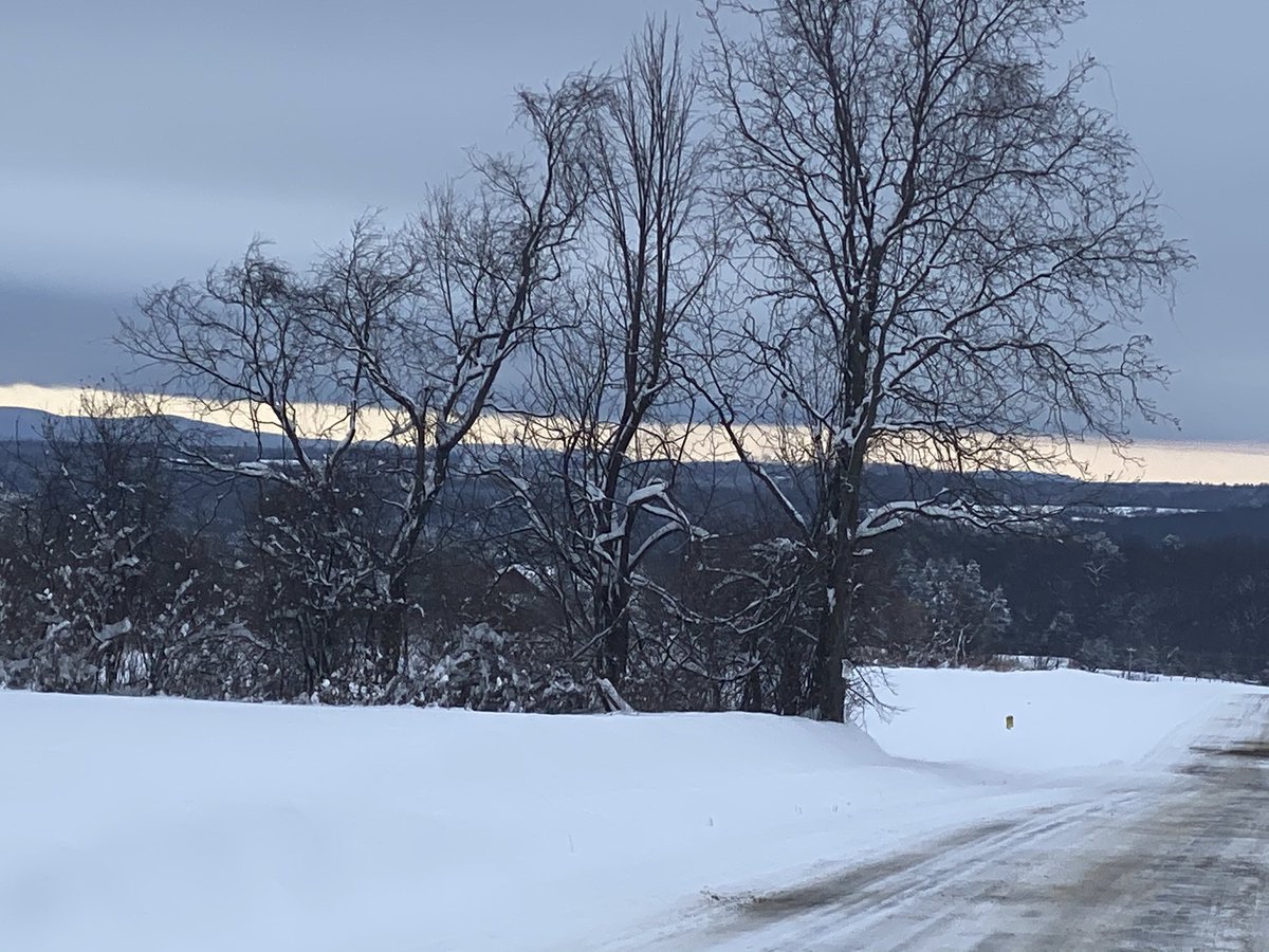 imatheory's tweet photo. Got to see some snow this year ❤️❄️ #UpstateNY https://t.co/SLCBLVNRsE