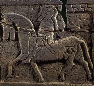 A wee thread about my comic, saints and uncertaintyIn this story I use the rider from the Govan sarcophagus on a Strathclyde battle flag Who the Sarcophagus was actually made for remains a mystery, but for my comic I’ve went with the murdered ruler of Alt Clut, King Artgal.