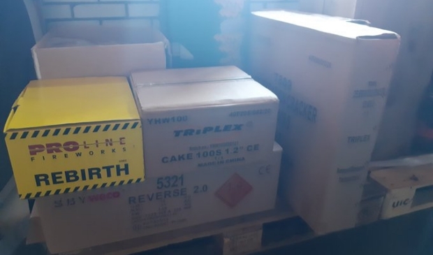 Zeventig kilo illegaal vuurwerk in beslag genomen in Asperen - ..