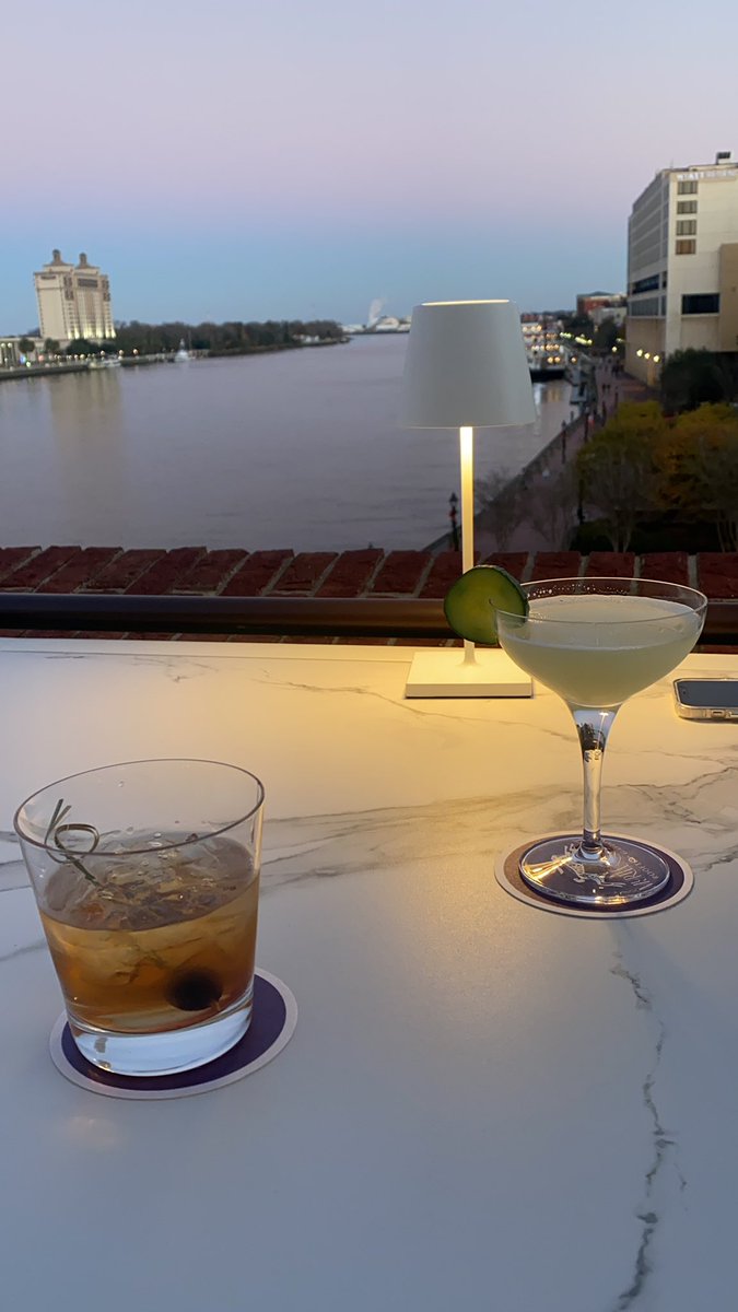 RicardoSpreads's tweet photo. Rooftop cocktails with @MrsSpreads https://t.co/z073SJqymV