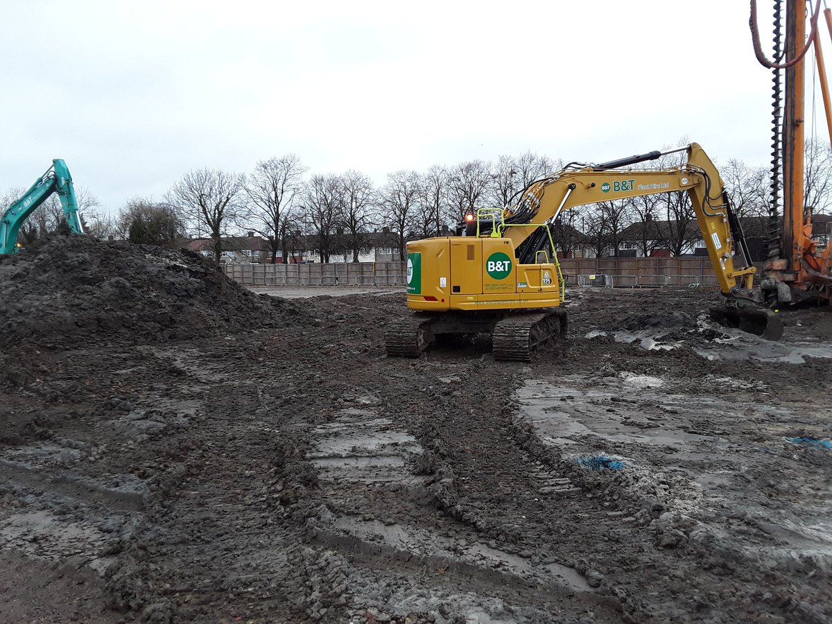 One of our new <a href="/FinningNews/">FinningNews</a>  <a href="/CaterpillarInc/">CaterpillarInc</a>  325 2d out earning its keep