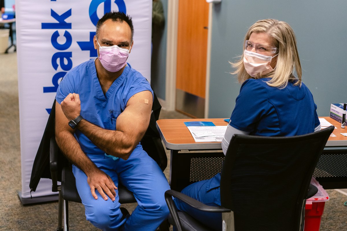 bswhealth_ATX's tweet photo. Today was a historic day at Baylor Scott &amp; White Medical Center – #RoundRock as our frontline healthcare workers received the #COVID19 vaccine. https://t.co/hiNeRulvfW