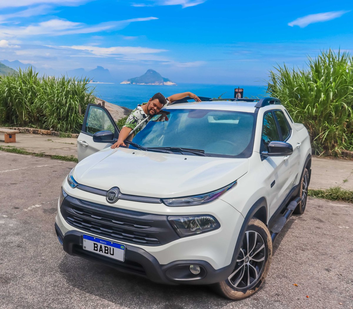 BabuSantana's tweet photo. Tava em casa esperando esse período de isolamento passar e olha as fotonas q achei p compartilhar c vcs... Não tava + conseguindo guardar segredo. Fiz até ensaio c a Minha Fiat Toro Ultra lindona q vcs me ajudaram a ganhar! 🙏🏿❤️🐻 @fiatbr #ad https://t.co/LiEr403bBO