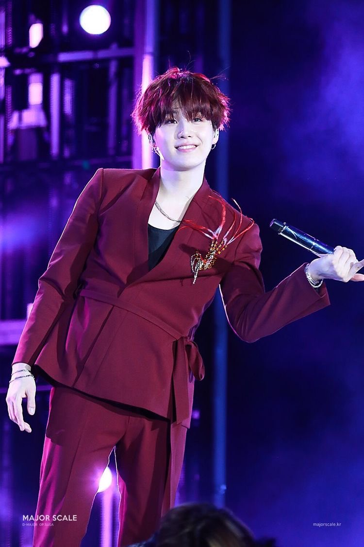 Yoongi wearing red: A powerful thread