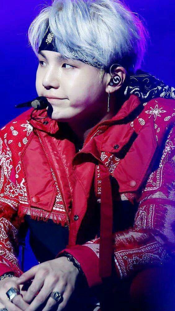 Yoongi wearing red: A powerful thread