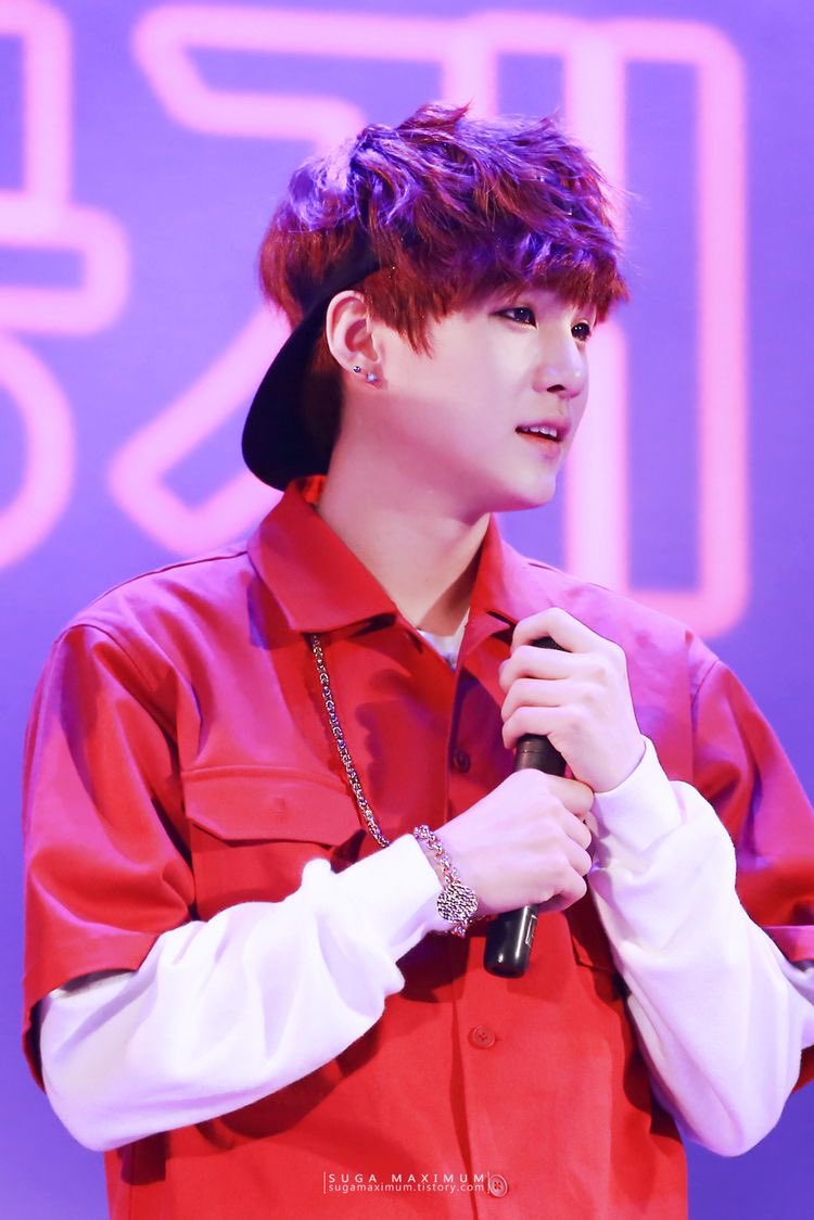 Yoongi wearing red: A powerful thread