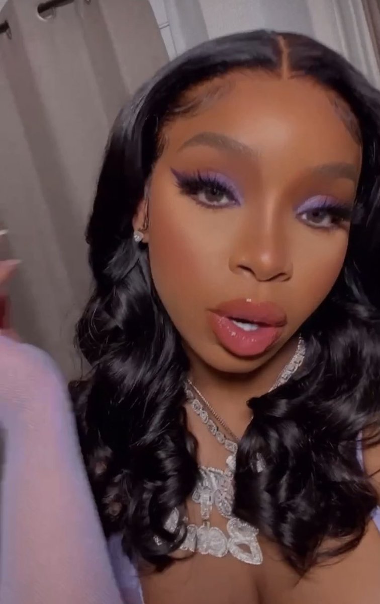 birkinbeisha's tweet photo. .@LightSkinKeisha GIVING FACE PER USUAL 💅🏽 #BigBank #honeyperiod https://t.co/35zjOqW9M9