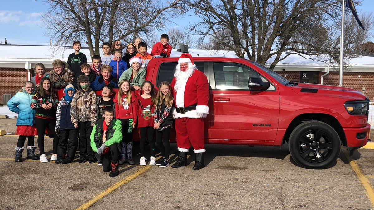 Tosha_Edwards_8's tweet photo. @NW1Rschool @KelliWemhoff @RetzlaffSteve Received a visit from Santa today to wish them a VERY MERRY CHRISTMAS!🎄🎁 As excited as they all were to see Santa, Santa’s “Sleigh” for the day provided by @AndersonAuto was a HUGE hit as well! @SSpiehs @duke_jen https://t.co/NFONgfI9fs