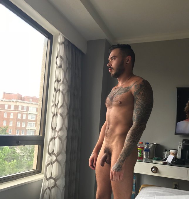 Anyone in nyc want to film ? Hit me up https://t.co/6Eji3hVcQX