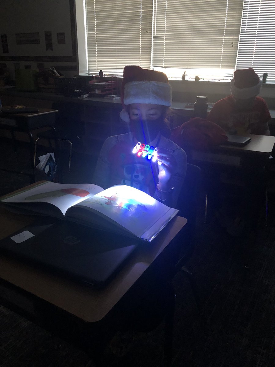 FriscoMrs's tweet photo. Why is it so fun to read by flashlights? https://t.co/jLtd22QQ5B